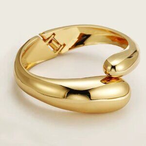 New! Gold Chunky Cuff Bracelet NWOT